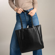Load image into Gallery viewer, Evie Leather Tote