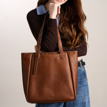 Load image into Gallery viewer, Evie Leather Tote