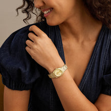 Load image into Gallery viewer, Fossil Everett Gold Tone Analogue Watch ES5524
