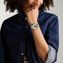 Load image into Gallery viewer, Disney Mickey Mouse x Fossil Limited-Edition Golf Watch
